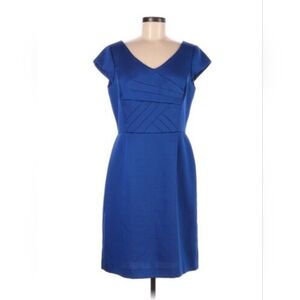 Blue Tahari size 4 cap sleeve dress. EUC. 22"from waist to hem.